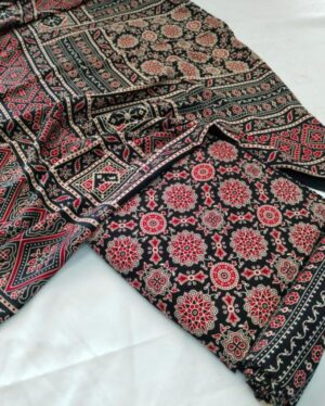 Unstich Suit 05